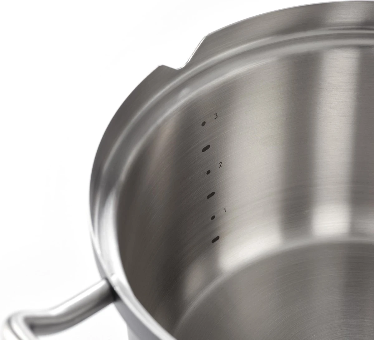 BK Q-linair Master Black Kookpannenset - 5-delig - Veilig Afgietsysteem - Inductie 12 BK Q-linair Master Black Kookpannenset - 5-delig - Veilig Afgietsysteem - Inductie - Afbeelding 10