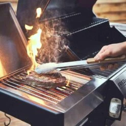 Burnhard Gas BBQ FRED JR. Deluxe - 2 Branders - Incl. Keramische Infraroodbrander & Afdekhoes - Deluxe -Beste Keukengerei Winkel 1200x1200 1120