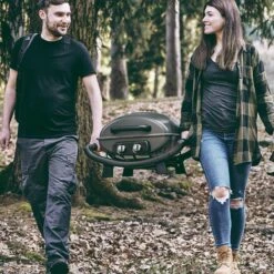 Burnhard Draagbare 2-Branders Gasbarbecue - Afdekhoes - BBQ Wayne -Beste Keukengerei Winkel 1200x1200 1191