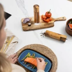 Deleca Luxe Peper En Zoutmolen Set - Zout / Pepermolen - Handmatig - Met Navul Lepel & Geschenkdoos - Acacia Hout - Rond -Beste Keukengerei Winkel 1200x1200 921