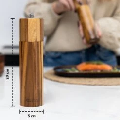 Deleca Luxe Peper En Zoutmolen Set - Zout / Pepermolen - Handmatig - Met Navul Lepel & Geschenkdoos - Acacia Hout - Rond -Beste Keukengerei Winkel 1200x1200 924
