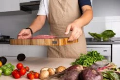 VDN Professionele Snijplank Acacia Hout Met Sapgeul En Handvatten – Hakblok 26x38x3.5 Cm -Beste Keukengerei Winkel 1200x798 9