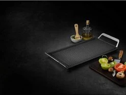 AEG MASTERY COLLECTION Plancha A9HL33 - Grillplaat - Gegoten Aluminium - 22 X 43 Cm -Beste Keukengerei Winkel 1200x902 2